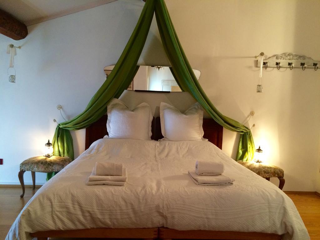 Bed And Breakfast Villa Franca Villafranca di Verona Exteriör bild